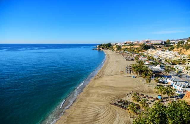 Apartamento A Estrenar En Primera Linea De Playa Torrox Luaran gambar