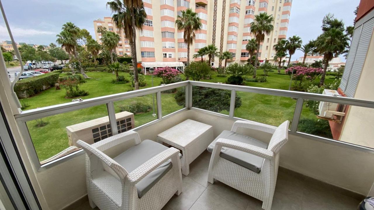 Apartamento A Estrenar En Primera Linea De Playa Torrox Luaran gambar