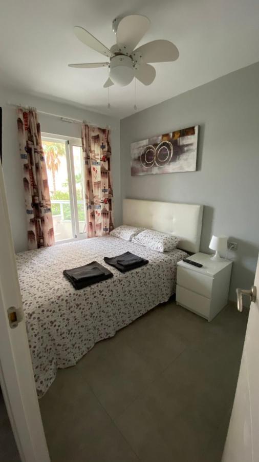 Apartamento A Estrenar En Primera Linea De Playa Torrox Luaran gambar